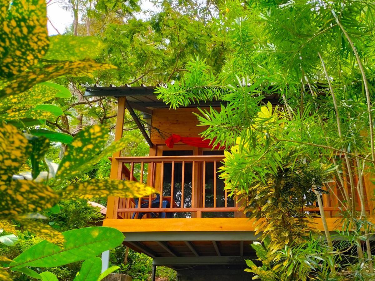 Santi Garden Bungalows Iboih Exterior foto