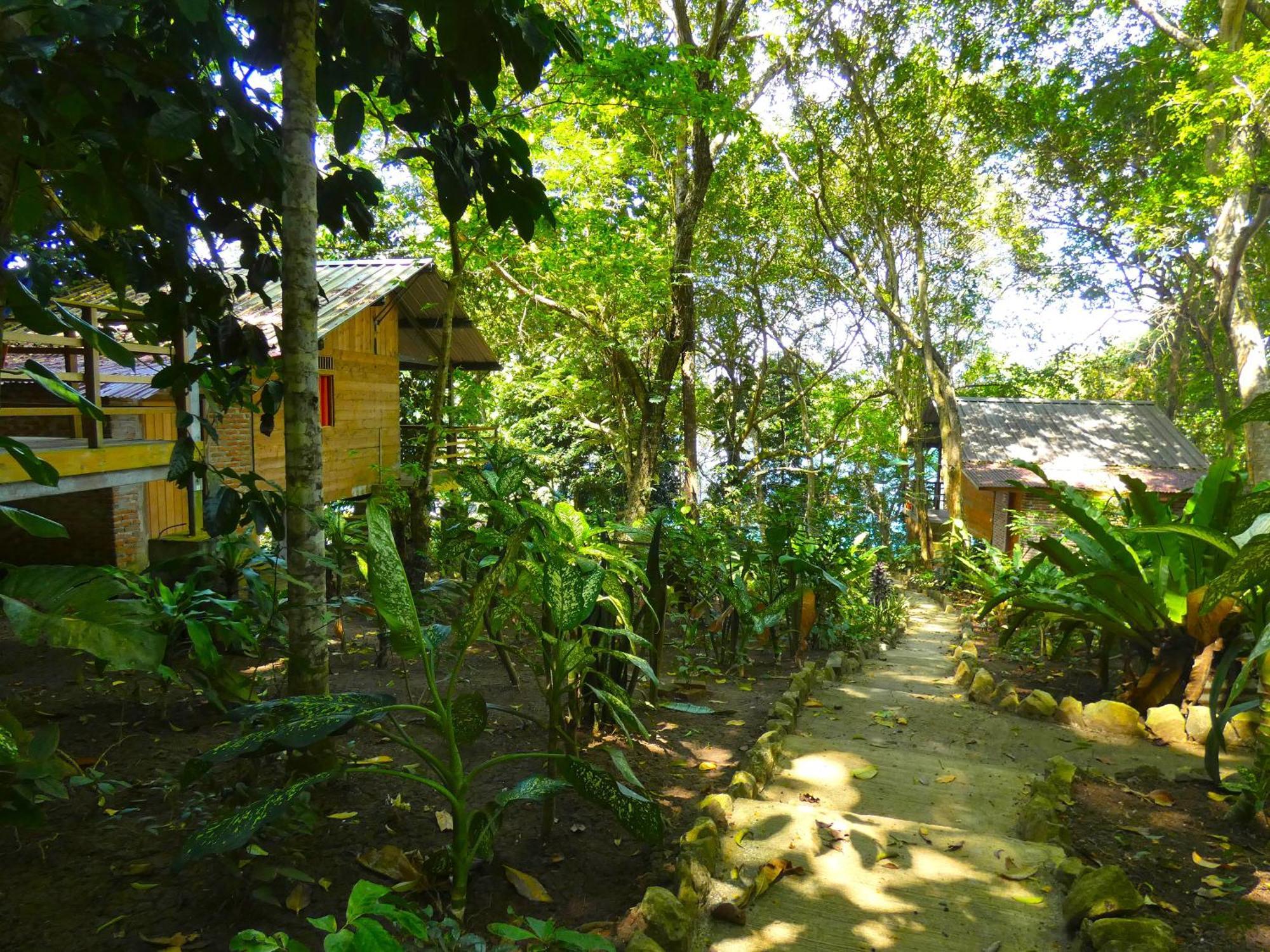 Santi Garden Bungalows Iboih Exterior foto