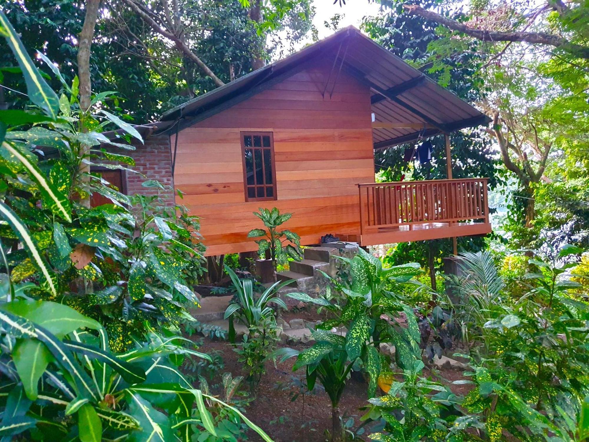 Santi Garden Bungalows Iboih Exterior foto